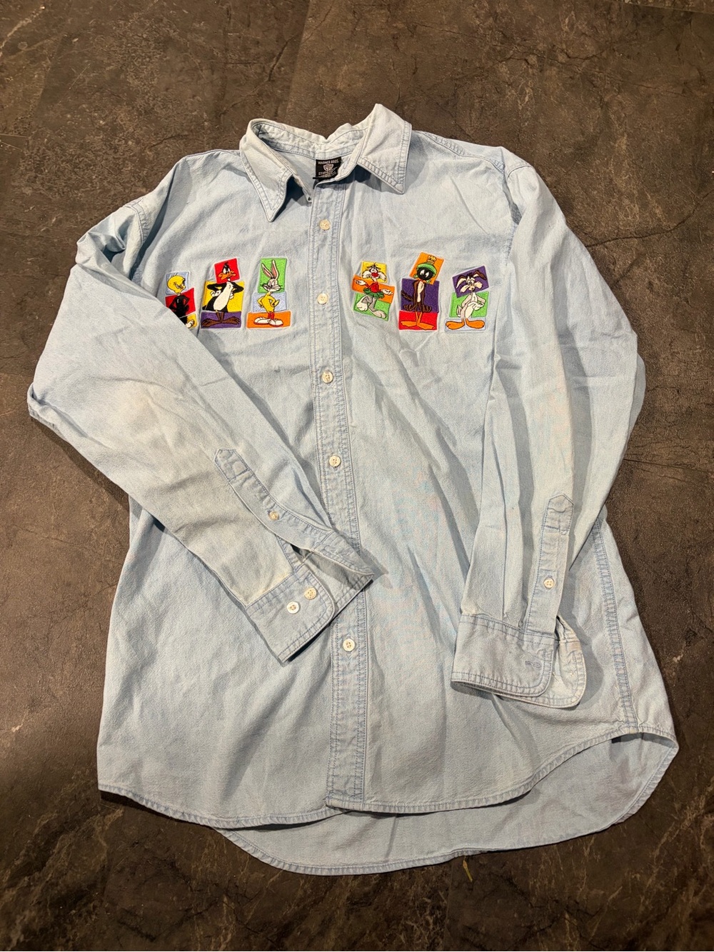Warner Bros. Looney Tunes Embroidered Blue Long Sleeve Button-Up Shirt M